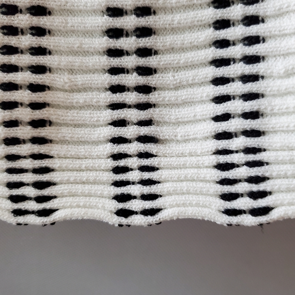 WHBM SLEEVELESS GRAPHIC DOT SWEATER - Picture 13 of 16